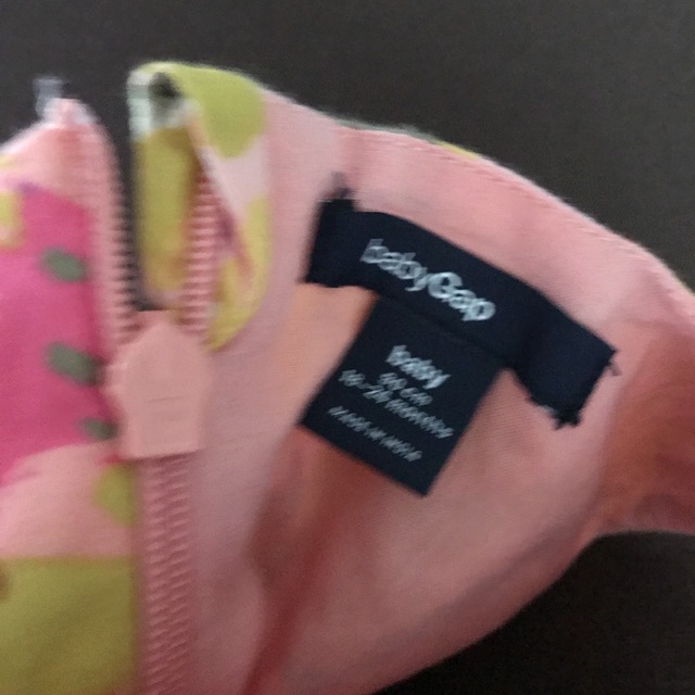 babyGAP(ベビーギャップ)の美品　ベビーギャップ ワンピース ピンクレース 80cm キッズ/ベビー/マタニティのベビー服(~85cm)(ワンピース)の商品写真