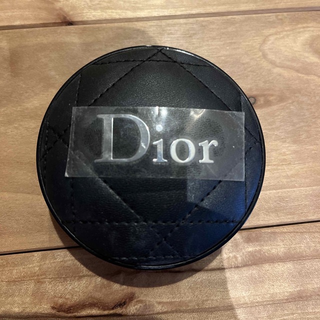 Dior(ディオール)のDIORクッションファンデケース コスメ/美容のベースメイク/化粧品(ファンデーション)の商品写真