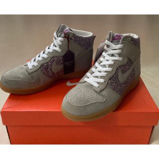 ナイキ(NIKE)の【新品】リバティ社花柄NIKE DUNK HI PREMIUM(スニーカー)