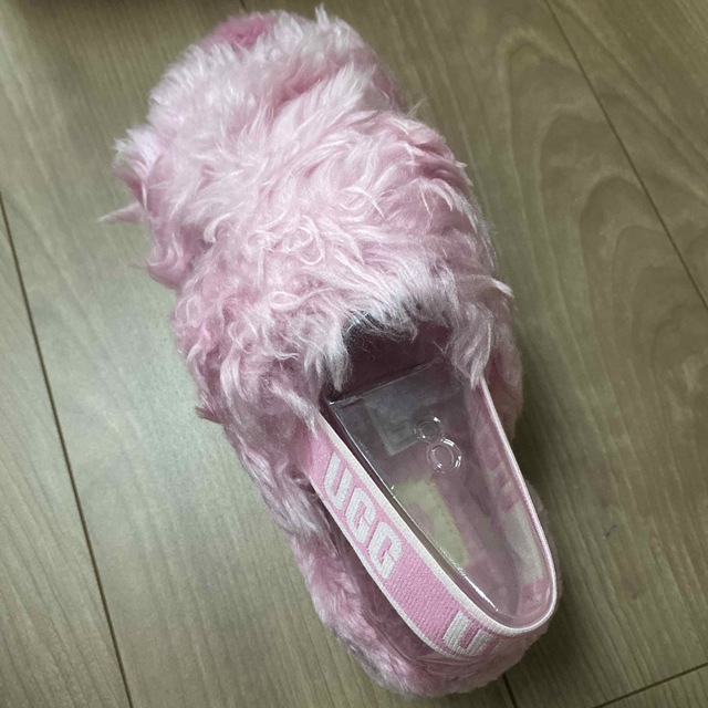 UGG(アグ)のUGG  厚底サンダル　ピンク未使用新品 レディースの靴/シューズ(サンダル)の商品写真