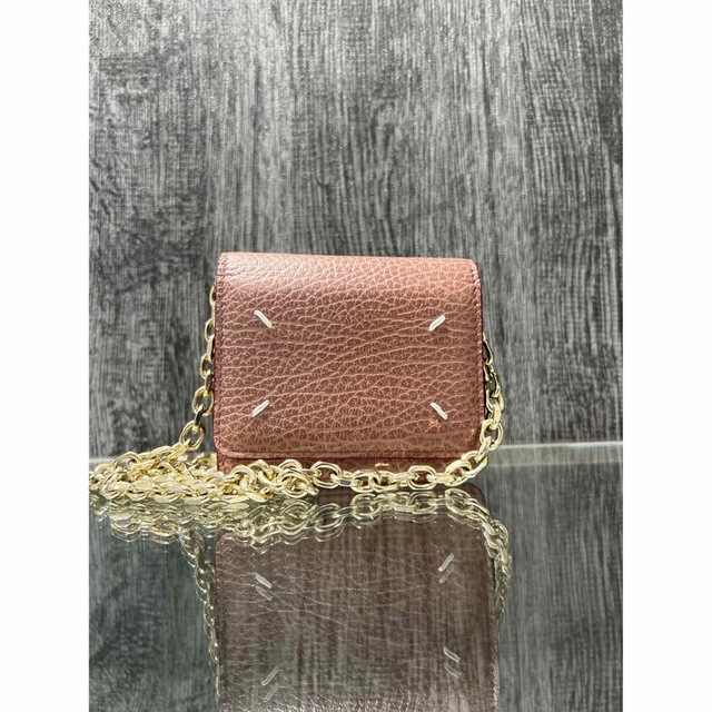 Maison Martin Margiela(マルタンマルジェラ)の新品メゾンマルジェラmaison margiela チェーンウォレット　ピンク レディースのファッション小物(財布)の商品写真
