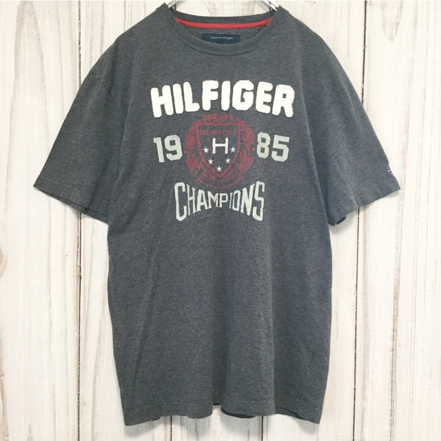 【人気】トミーヒルフィガー 半袖Tシャツ ロゴ刺繍 ビッグロゴ M