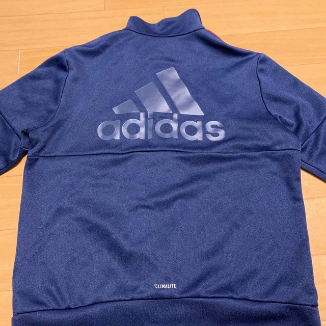 adidas(アディダス)の使用2回！美品　adidas ジャージ　上下セット　130 120 キッズ/ベビー/マタニティのキッズ服男の子用(90cm~)(パンツ/スパッツ)の商品写真