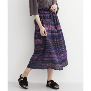 メルロー(merlot)の新品 merlot(メルロー) マルチボーダータイダイスカート(ロングスカート)