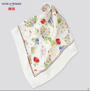 ユニクロ(UNIQLO)の匿名発送　未使用タグ付き　ユニクロ イネス　シルクスカーフ　50×50　オフ白(バンダナ/スカーフ)