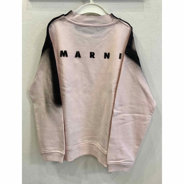 Marni(マルニ)のタグ付き未使用⭐︎MARNI⭐︎スプレーエッジスウェット　キッズ6Y(120) キッズ/ベビー/マタニティのキッズ服女の子用(90cm~)(Tシャツ/カットソー)の商品写真