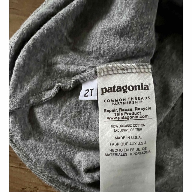 patagonia(パタゴニア)のパタゴニア　ハワイ限定　patagonia キッズ　子供服　Tシャツ　パタアロハ キッズ/ベビー/マタニティのキッズ服男の子用(90cm~)(Tシャツ/カットソー)の商品写真