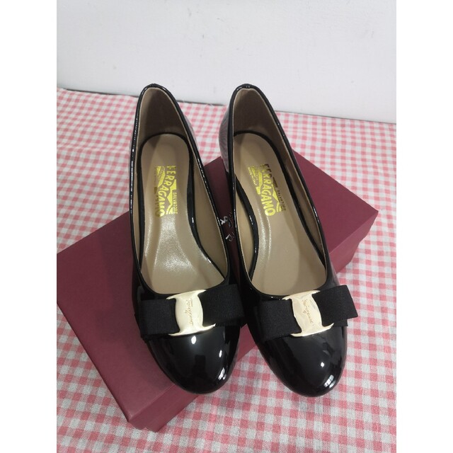 Salvatore Ferragamo - 新品同様( ^ω^ )早い者勝ち☆フェラガモ