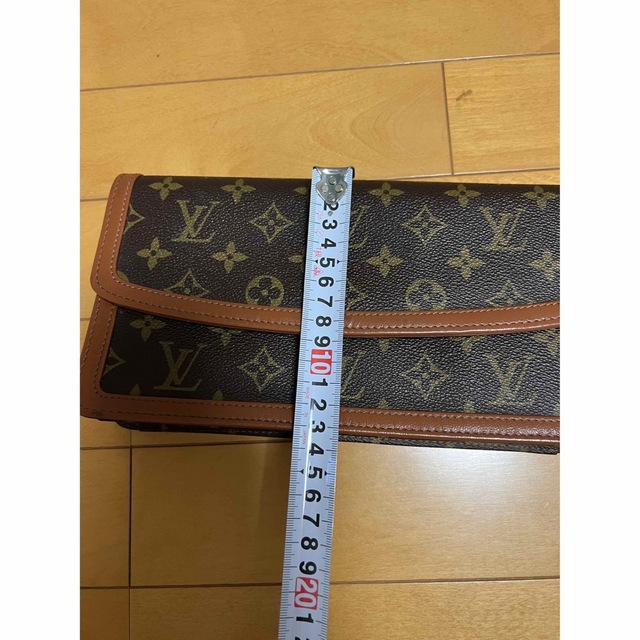 LOUIS VUITTON(ルイヴィトン)の＊お値下げ致しました＊ルイヴィトン　クラッチバッグ　ユニセックス メンズのバッグ(セカンドバッグ/クラッチバッグ)の商品写真