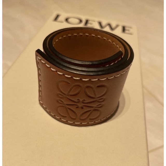 LOEWE(ロエベ)の999様専用　ロエベ　レザーブレスレット  スラップブレスレット スモール レディースのアクセサリー(ブレスレット/バングル)の商品写真