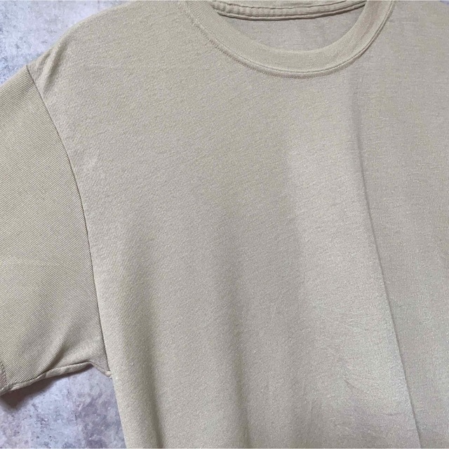 MADE IN USA(メイドインユーエスエー)のTシャツ　Mサイズ　ベージュ　無地　USA製　Made in USA　古着 メンズのトップス(Tシャツ/カットソー(半袖/袖なし))の商品写真