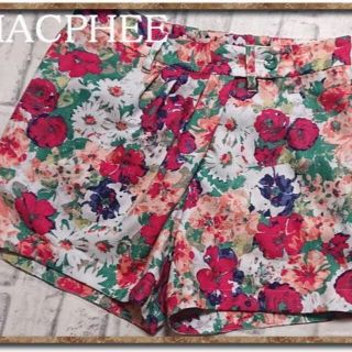 マカフィー(MACPHEE)のマカフィー　花柄ショートパンツ(ショートパンツ)