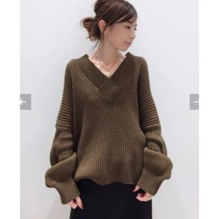 アパルトモンドゥーズィエムクラス(L'Appartement DEUXIEME CLASSE)のTWINS FLORENCE VNECK KNIT (ニット/セーター)