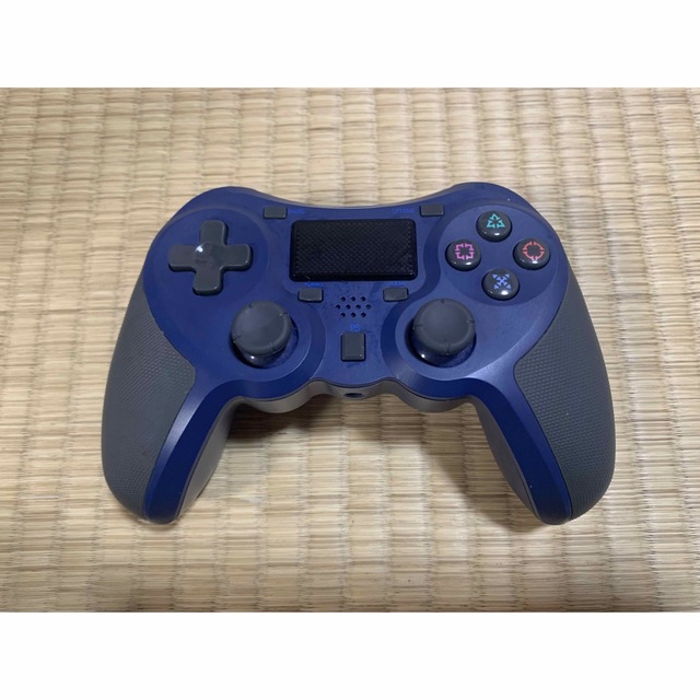 PlayStation4(プレイステーション4)の【美品】PS4 Pro CUH-7200B 1TB グレイシャーホワイト エンタメ/ホビーのゲームソフト/ゲーム機本体(家庭用ゲーム機本体)の商品写真