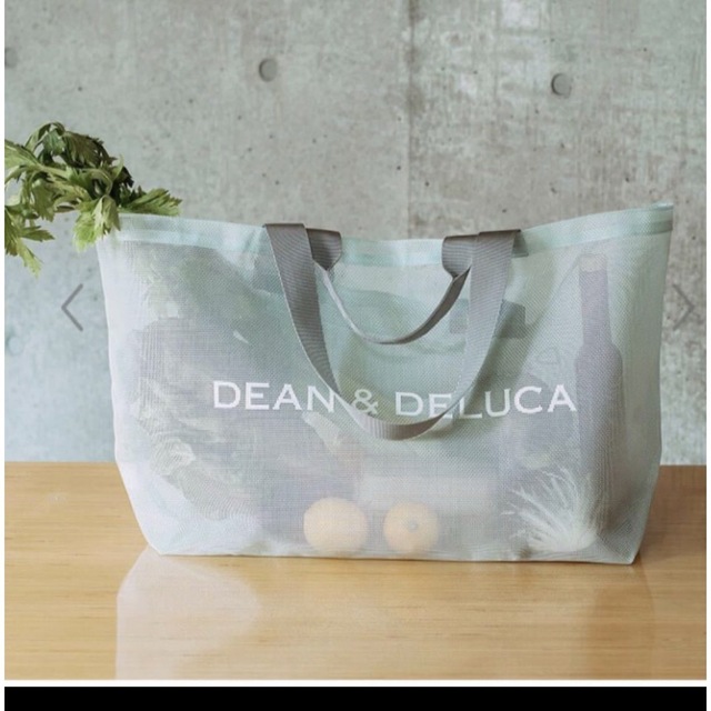 DEAN & DELUCA(ディーンアンドデルーカ)のDEAN & DELUCAメッシュトート ミントブルーBIGサイズ 新品未使用♪ レディースのバッグ(トートバッグ)の商品写真