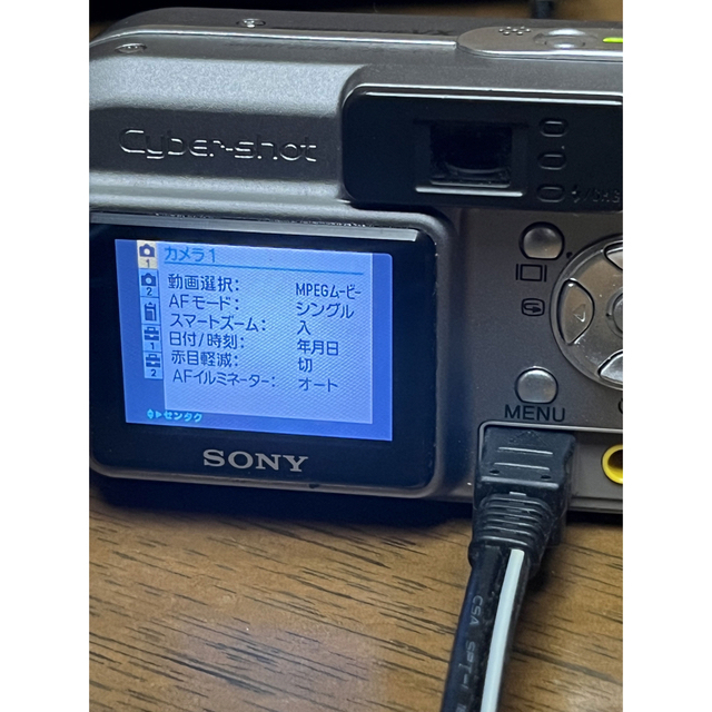 SONY Syber-shot DSC-P10 5ﾒｶﾞﾋﾟｸｾﾙ ジャンク スマホ/家電/カメラのカメラ(コンパクトデジタルカメラ)の商品写真