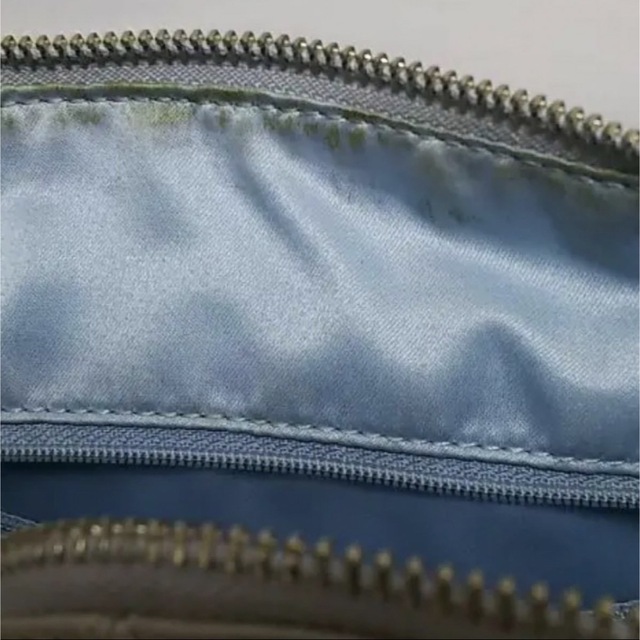 COACH(コーチ)のCOACH ショルダーバッグ 外側美品♪内側チャックにシミ有り シルバーグレー レディースのバッグ(ショルダーバッグ)の商品写真