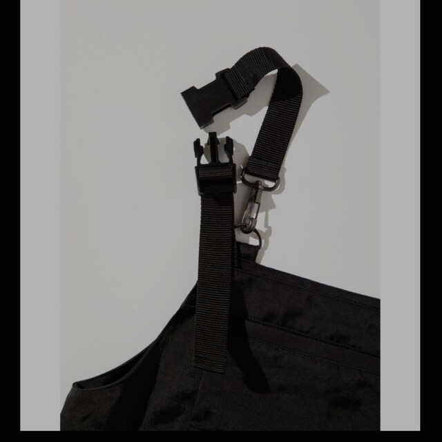wc(ダブルシー)のナイロン ジャンパースカート　若槻千夏　wc japan ナイロンジャンパー レディースのパンツ(サロペット/オーバーオール)の商品写真