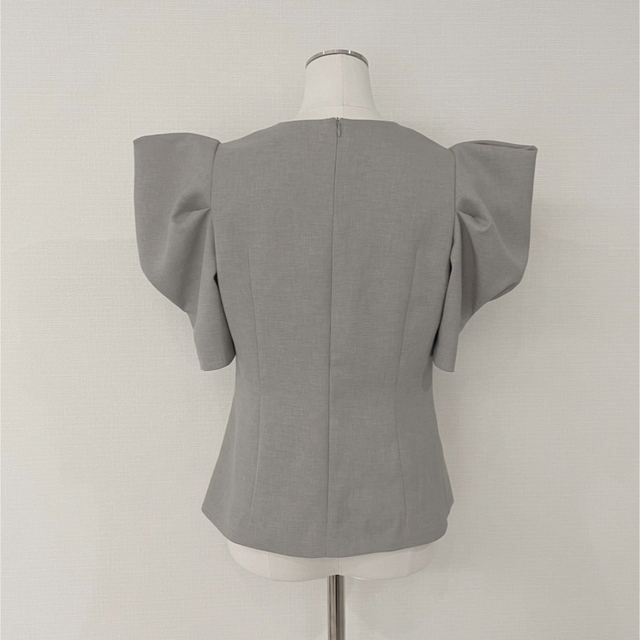 Drawer - 【新品】シーニュ cygne とんがりトップス半袖 Emilyの通販