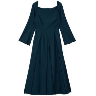 アメリヴィンテージ(Ameri VINTAGE)のAMERI 2WAY OFFSHOULDER TUCK PLEATS DRESS(ロングワンピース/マキシワンピース)