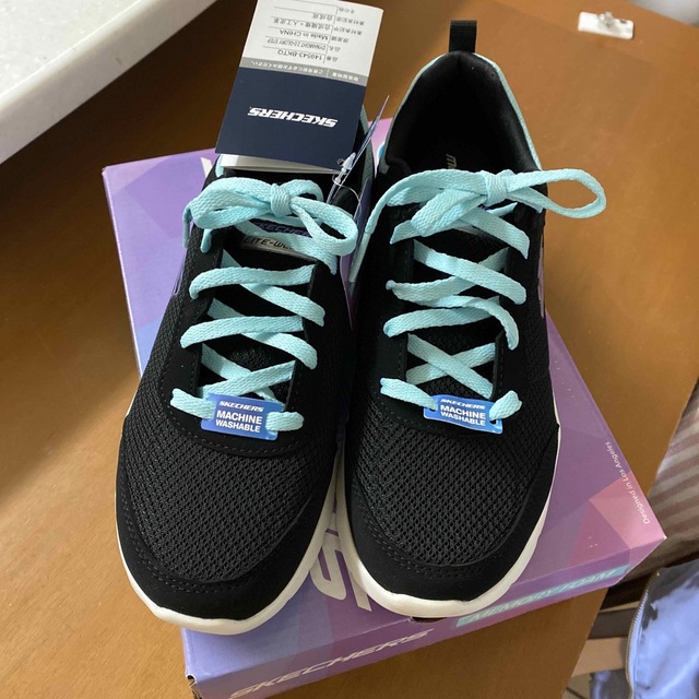 SKECHERS(スケッチャーズ)のスケッチャーズ　レディース　シューズ レディースの靴/シューズ(スニーカー)の商品写真