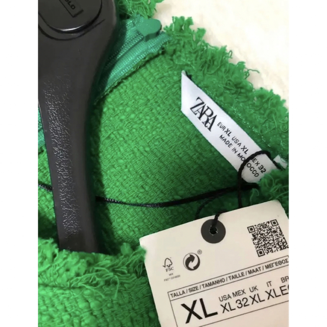 ZARA(ザラ)の匿名配送　新品　ZARA テクスチャー　ツイード　ロングドレス　ワンピース　緑 レディースのワンピース(ロングワンピース/マキシワンピース)の商品写真