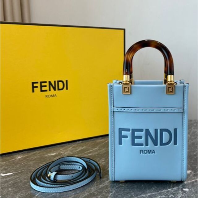 FENDI - 极美品FENDIライトブルーレザー ミニバッグ
