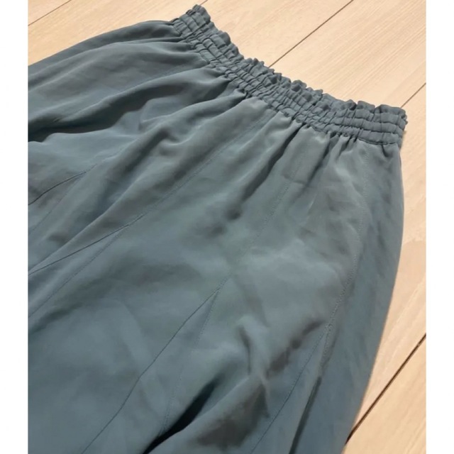 UNITED ARROWS green label relaxing(ユナイテッドアローズグリーンレーベルリラクシング)のGreen label relaxing サーキュラーギャザースカート　グリーン レディースのスカート(ロングスカート)の商品写真