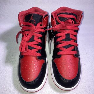 NIKE - エアジョーダン1 MID GS 黒 赤 白 25cm 箱付きの通販 by