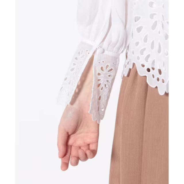 LOULOU WILLOUGHBY - 美品 LOULOU WILLOUGHBY パネル刺繍ブラウス