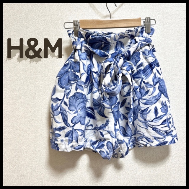 H&M(エイチアンドエム)のH&M エイチアンドエム XS ショートパンツ 美脚 脚長 レディース 花柄 レディースのパンツ(ショートパンツ)の商品写真