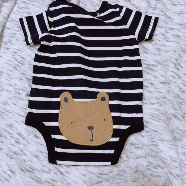 babyGAP(ベビーギャップ)の【新品】baby GAPブラナンベア ボディシャツ キッズ/ベビー/マタニティのベビー服(~85cm)(ロンパース)の商品写真