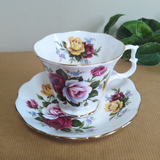 ROYAL ALBERT(ロイヤルアルバート)のROYAL ALBERT ロイヤルアルバート カップ＆ソーサー インテリア/住まい/日用品のキッチン/食器(グラス/カップ)の商品写真