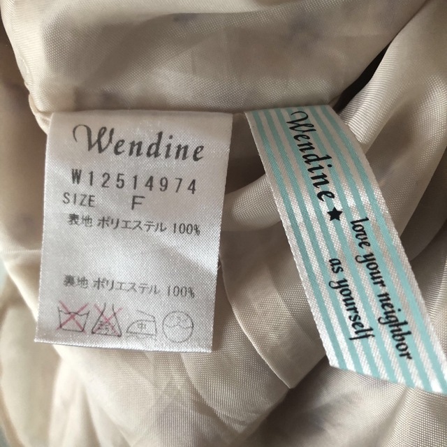 Wendine(ウエンディーネ)の◆wendine/ウエンディーネ/パープルデイジー柄の半袖ワンピース◆j2 レディースのワンピース(ミニワンピース)の商品写真
