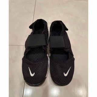 ナイキ(NIKE)の美品★NIKEエアリフト22ブラック(サンダル)