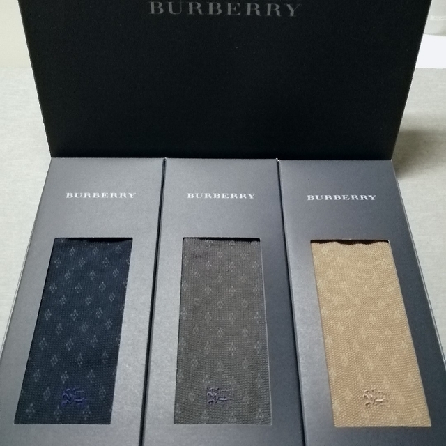 BURBERRY(バーバリー)の♪【新品未使用】BURBERRY バーバリー メンズ ソックス 3足セット♪ メンズのレッグウェア(ソックス)の商品写真