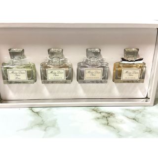 ディオール(Christian Dior) ミニ 香水 レディースの通販 1,000点以上 ディオール(Christian Dior) ミニ 香水 レディースの通販 1,000点以上