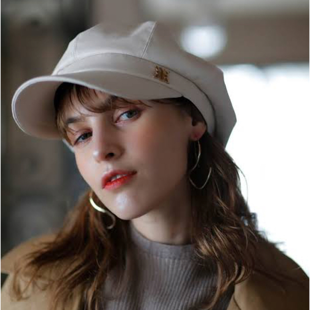 完売商品✩新品未使用 Riu レザーキャスケット 白 オフホワイト レディースの帽子(キャスケット)の商品写真