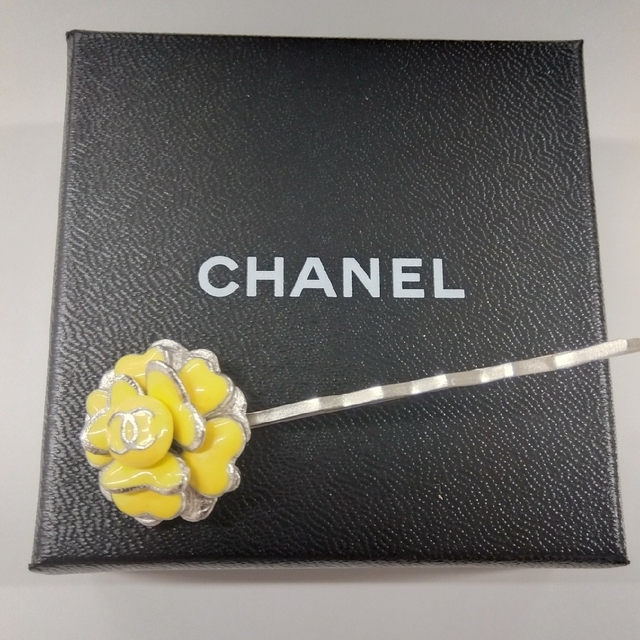 CHANEL(シャネル)の専用出品　rosenail 1106様　シャネル　ヘアピン レディースのヘアアクセサリー(ヘアピン)の商品写真