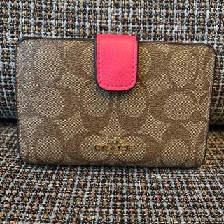 コーチ(COACH)の53562  コーチ　二つ折り財布　ライトブラウン×ピンク(財布)