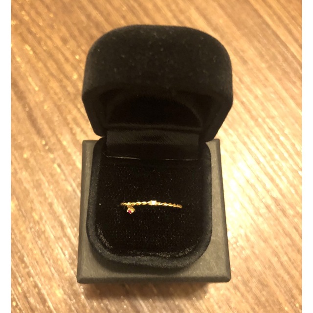 e.m.(イーエム)のem ピンキーリング　ゴールド　一粒ダイヤ　5号 レディースのアクセサリー(リング(指輪))の商品写真