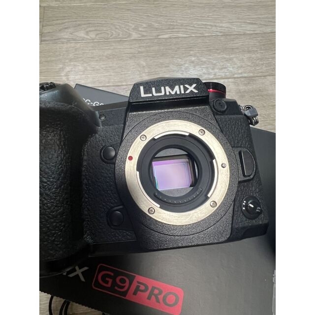 Panasonic(パナソニック)のPanasonic Lumix G9PROレンズキット スマホ/家電/カメラのカメラ(ミラーレス一眼)の商品写真