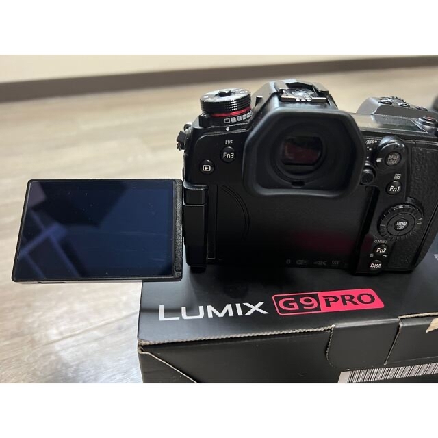 Panasonic(パナソニック)のPanasonic Lumix G9PROレンズキット スマホ/家電/カメラのカメラ(ミラーレス一眼)の商品写真