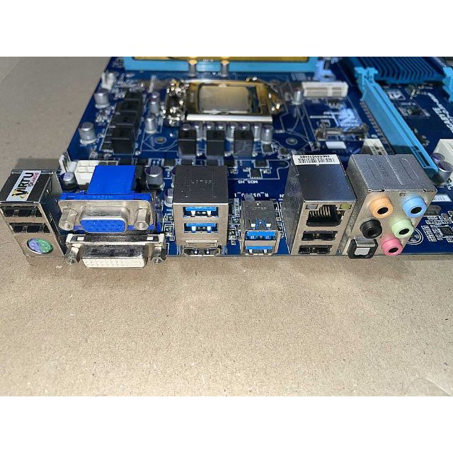 LGA1155マザーボード+Intel i7-3770+メモリ16GB 4