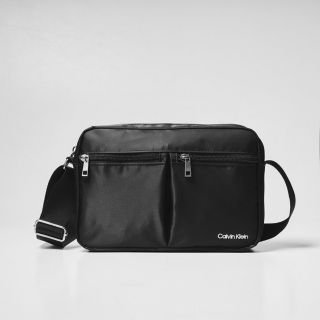 カルバンクライン(Calvin Klein)のカルバンクライン　バッグ　セブン(ショルダーバッグ)