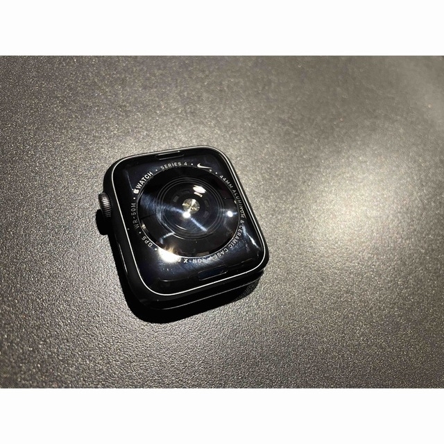 Apple Watch(アップルウォッチ)の美品☆ Apple Watch4 NIKEモデル　44mm  アルミニウムケース メンズの時計(腕時計(デジタル))の商品写真