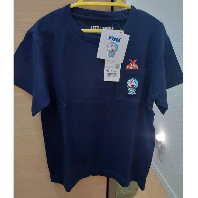 UNIQLO(ユニクロ)の【新品】ユニクロ ドラえもんTシャツ 120 キッズ/ベビー/マタニティのキッズ服男の子用(90cm~)(Tシャツ/カットソー)の商品写真