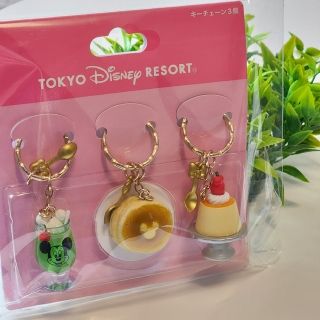 ディズニー(Disney)の【ディズニー完売商品】新品 キーチェーン3個セット　キーホルダー(キーホルダー)