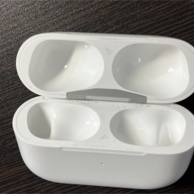 Apple(アップル)の【専用】Apple Air Pods Pro 第1世代 中古 正規品  スマホ/家電/カメラのオーディオ機器(ヘッドフォン/イヤフォン)の商品写真