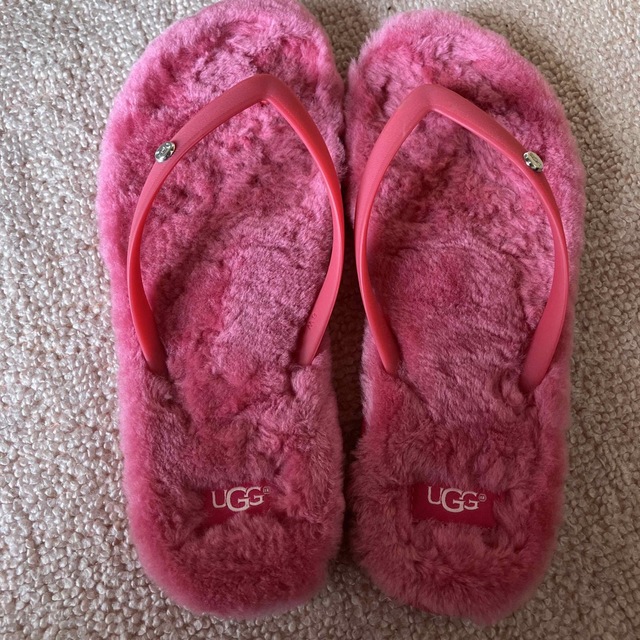 UGG(アグ)のアラジンさん　箱無し　ネコポス発送 レディースの靴/シューズ(サンダル)の商品写真